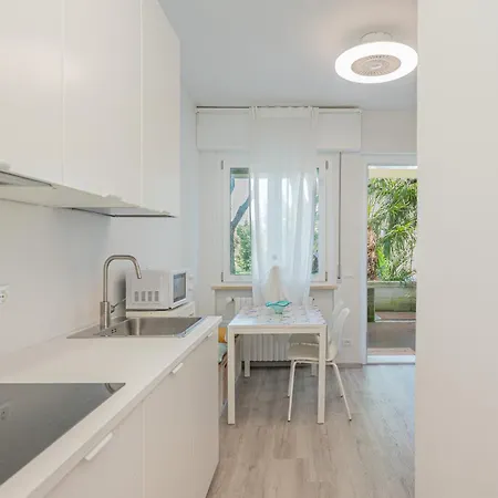 Hoomee Peschiera Del Garda Apartment